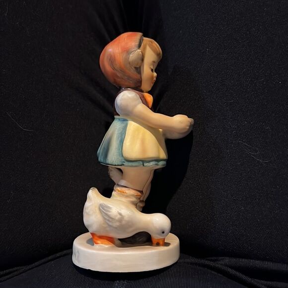 Vintage M J Hummel Figurine. Be Patient. gh7 - Picture 5 of 7